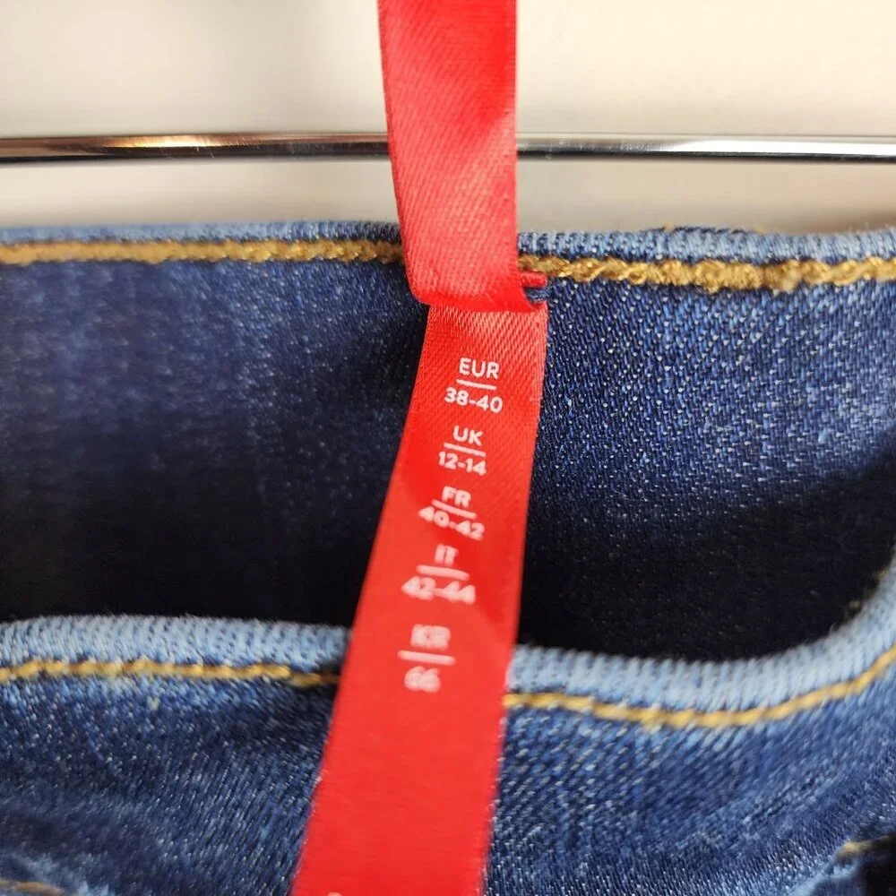 Spanx sz M Tall women Bootcut Denim Skinny Jeans  30